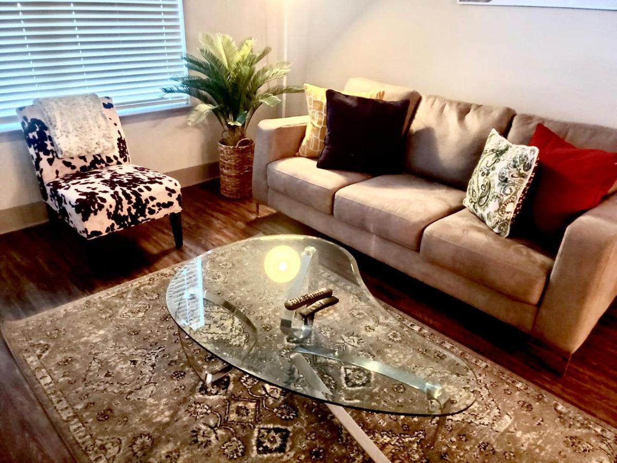 Luxurious And Cozy Apartment In Heart Of Buckhead Атланта Екстер'єр фото