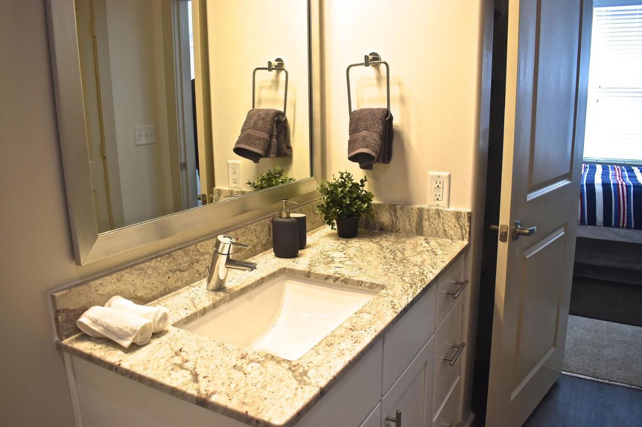 Luxurious And Cozy Apartment In Heart Of Buckhead Атланта Екстер'єр фото